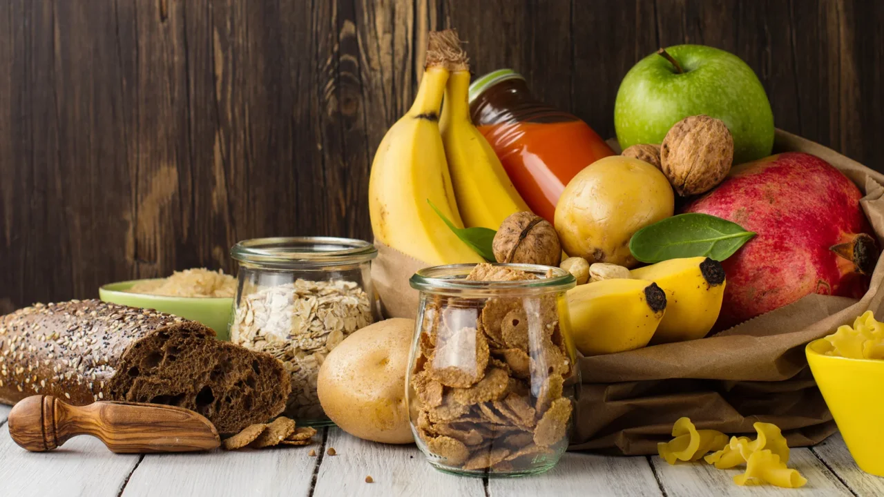Cosa mangiare a pranzo per evitare il calo di energia: il consiglio della Società Italiana di Nutrizione Cosa mangiare a pranzo per evitare il calo di energia: il consiglio della Società Italiana di Nutrizione