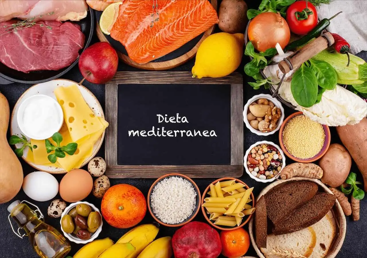I migliori cibi per la mente secondo i neurologi: ecco cosa inserire nella dieta I migliori cibi per la mente secondo i neurologi: ecco cosa inserire nella dieta